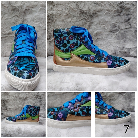 NWOB Coach Pointed Toe Floral Leather Hightop, size 7 - Picture 4 of 9